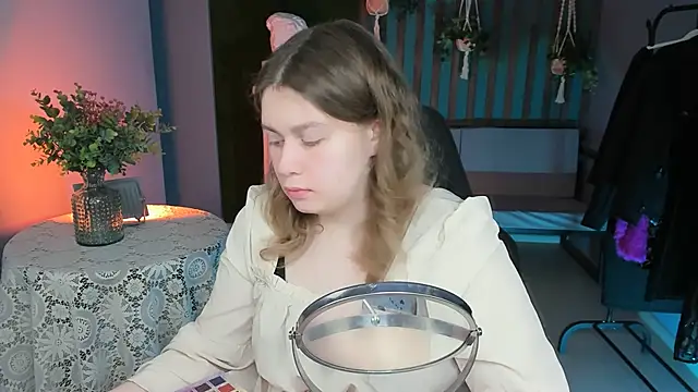 FioraMarmoris online show from March 2, 2025, 11:19 am