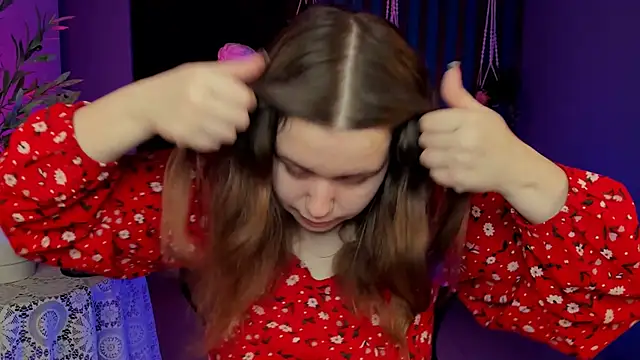 FioraMarmoris online show from September 19, 2025, 5:22 am