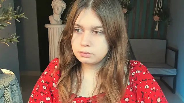 FioraMarmoris online show from November 8, 2025, 5:33 am