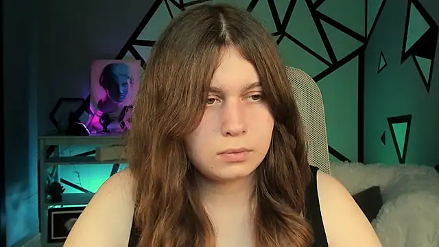 FioraMarmoris online show from October 13, 2025, 1:45 pm