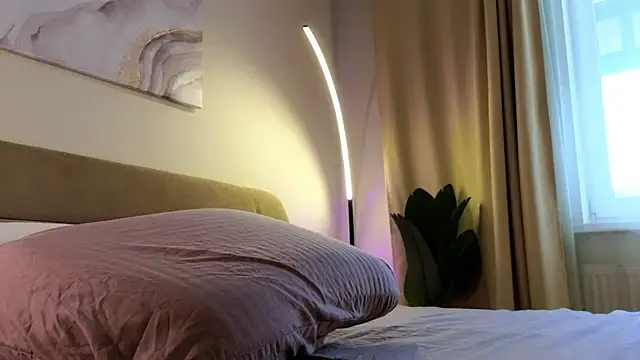 Eva Natsumi online show from February 26, 2025, 9:33 am