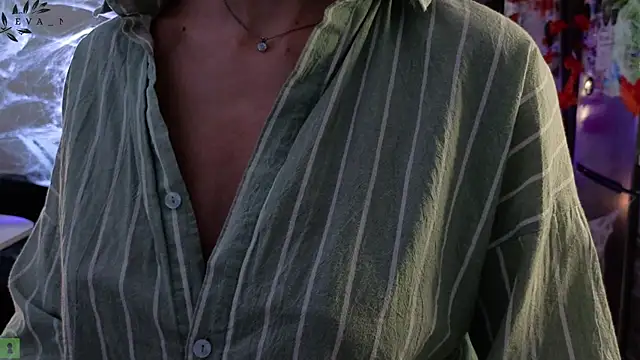 Eva Natsumi online show from October 27, 2025, 5:14 pm