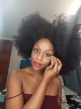 Snapshot of Queen-Chocolate chatting on May 20, 2026, 11:51 am Queen-Chocolate online show from May 20, 2026, 11:51 am