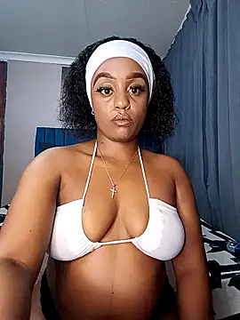 Queen-Chocolate online show from November 2, 2025, 7:08 pm