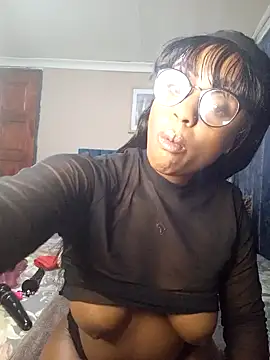 Queen-Chocolate online show from February 5, 2025, 10:44 pm