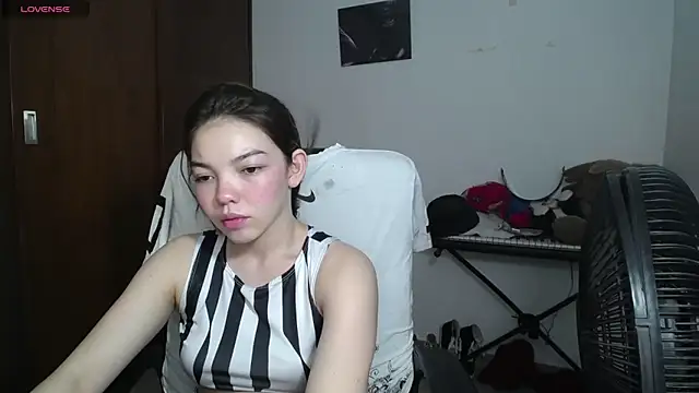 Snapshot of venelope1 chatting on February 22, 2025, 5:23 am venelope1 online show from February 22, 2025, 5:23 am