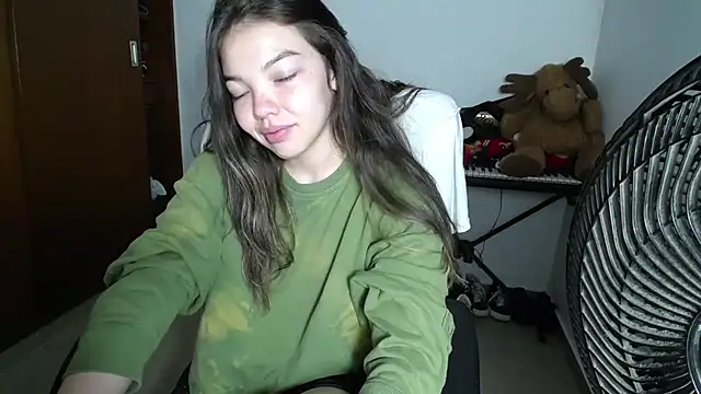 Snapshot of venelope1 chatting on November 13, 2025, 3:54 am venelope1 online show from November 13, 2025, 3:54 am