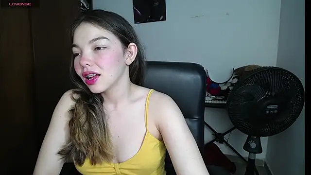 Snapshot of venelope1 chatting on February 21, 2025, 2:17 am venelope1 online show from February 21, 2025, 2:17 am