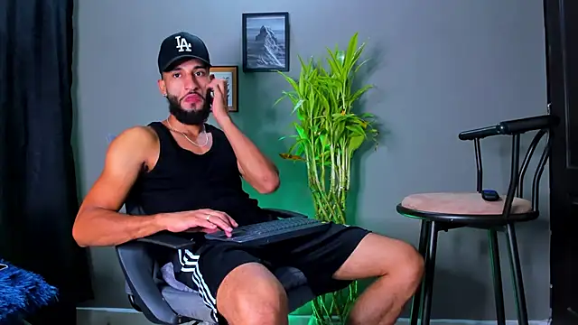 Damian 022 online show from July 17, 2026, 1:03 am