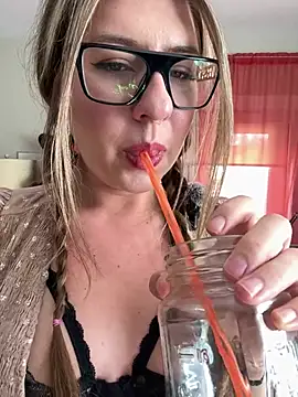 sophielove888 online show from March 21, 2025, 6:29 pm