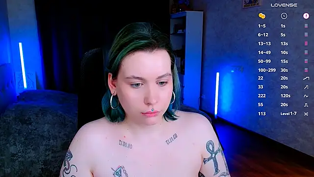 Snapshot of Blueberry-baby chatting on March 19, 2025, 1:21 am Blueberry-baby online show from March 19, 2025, 1:21 am