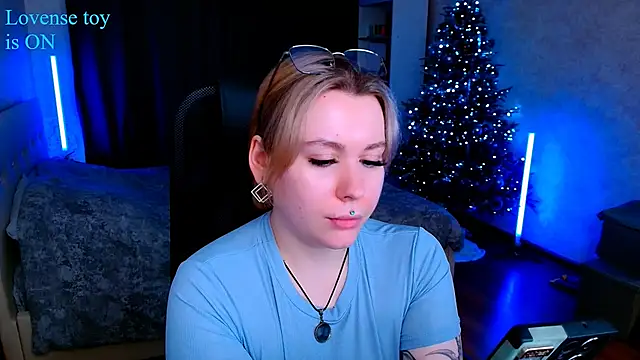 Snapshot of Blueberry-baby chatting on January 27, 2025, 8:49 pm Blueberry-baby online show from January 27, 2025, 8:49 pm