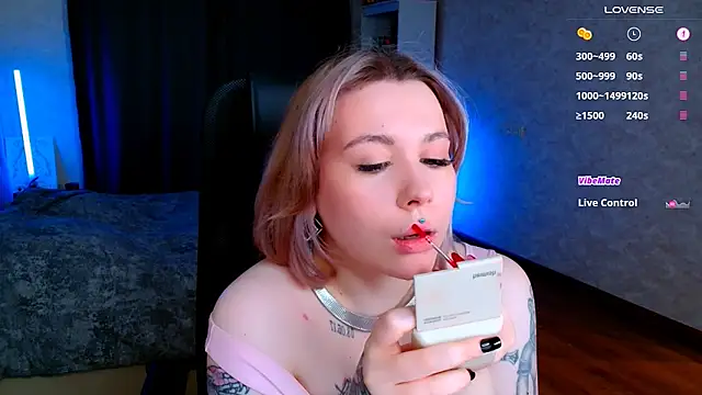 Snapshot of Blueberry-baby chatting on February 18, 2025, 5:42 am Blueberry-baby online show from February 18, 2025, 5:42 am