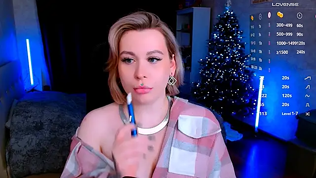 Snapshot of Blueberry-baby chatting on January 28, 2025, 5:56 pm Blueberry-baby online show from January 28, 2025, 5:56 pm