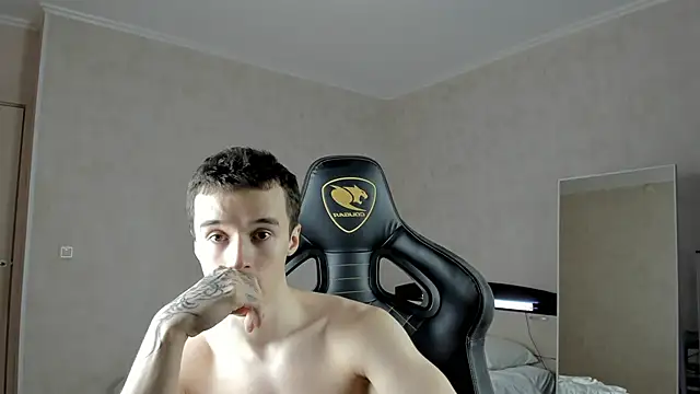 MasonWarholl online show from February 9, 2025, 8:45 pm