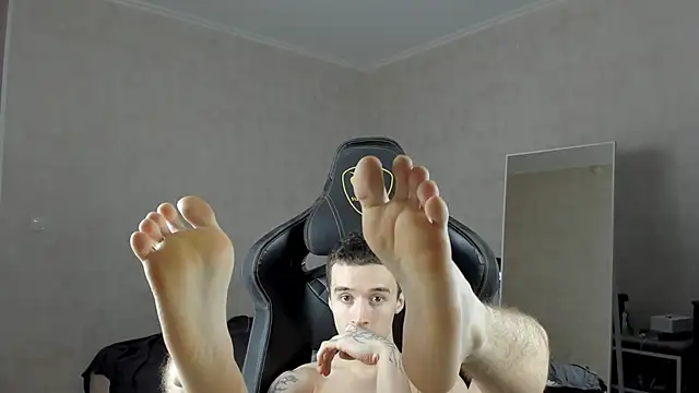 MasonWarholl online show from January 30, 2025, 6:00 pm