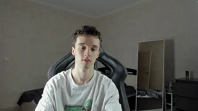 MasonWarholl online show from March 19, 2025, 6:12 pm