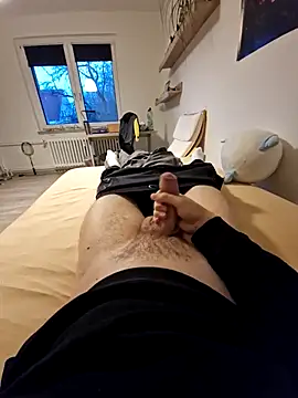 Lion132233 online show from March 12, 2026, 5:39 pm