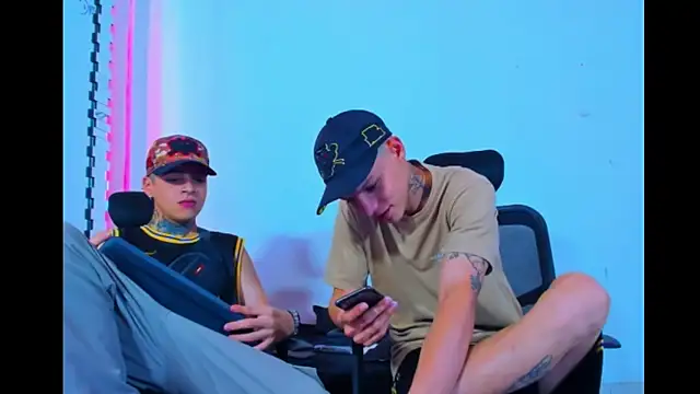 HOT boy2025 online show from September 9, 2025, 1:49 am