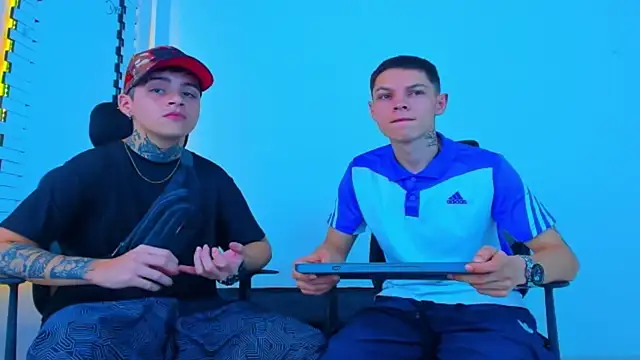 HOT boy2025 online show from November 14, 2025, 2:04 am