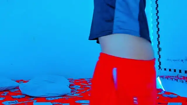 HOT boy2025 online show from March 4, 2025, 10:27 pm