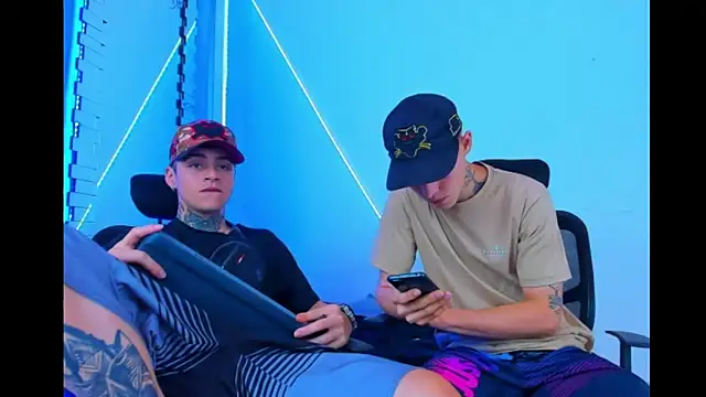 HOT boy2025 online show from September 22, 2025, 7:25 am