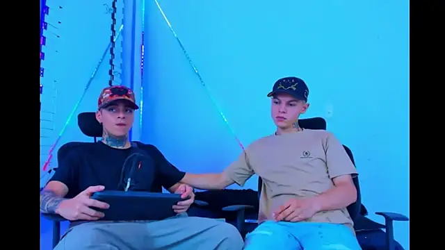 HOT boy2025 online show from September 13, 2025, 10:48 am