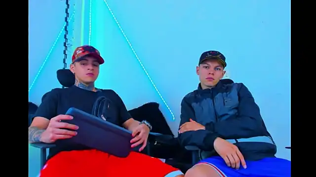 HOT boy2025 online show from September 14, 2025, 5:19 am