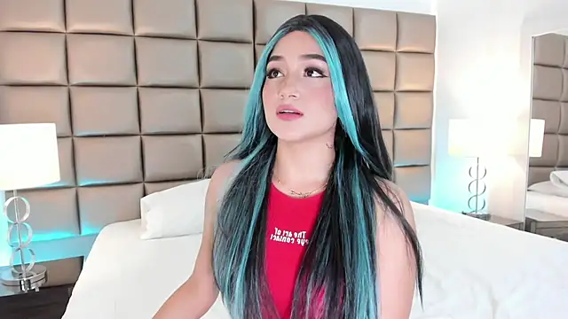 AnnyHizzle online show from March 18, 2025, 9:32 pm