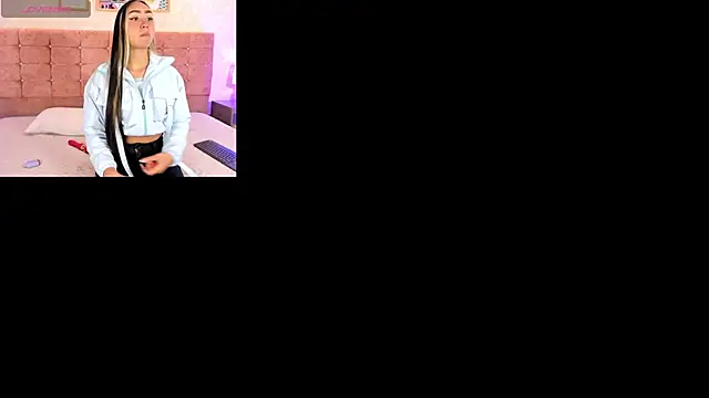 Snapshot of liaa_18 chatting on March 21, 2025, 5:00 am liaa 18 online show from March 21, 2025, 5:00 am