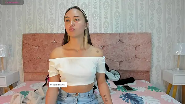 Snapshot of liaa_18 chatting on September 16, 2025, 4:02 am liaa 18 online show from September 16, 2025, 4:02 am