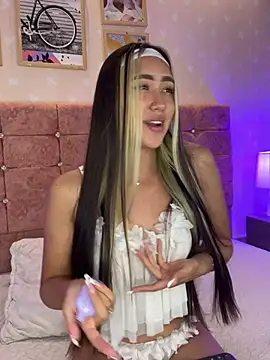 Snapshot of liaa_18 chatting on February 18, 2025, 8:05 am liaa 18 online show from February 18, 2025, 8:05 am