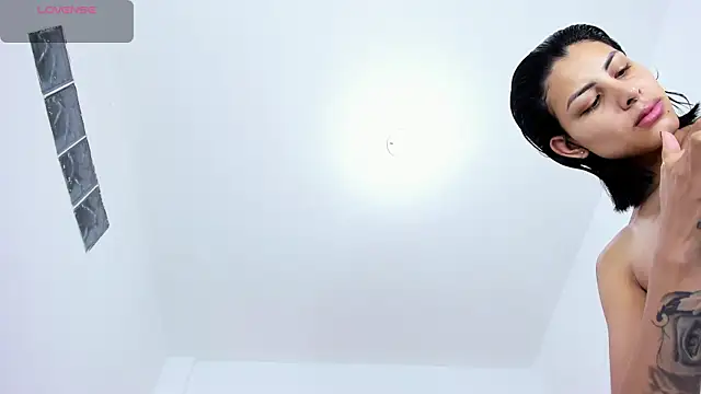 Tinny and Candy online show from September 20, 2025, 10:20 am