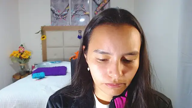 valentina hearts online show from March 23, 2025, 12:58 am