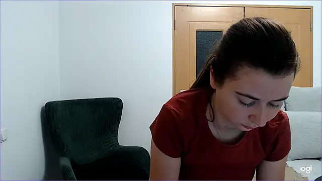 VioletaFlower7 online show from September 11, 2025, 7:52 am