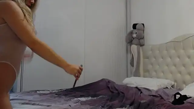 Snapshot of NaughtyAdda chatting on October 9, 2025, 10:32 pm NaughtyAdda online show from October 9, 2025, 10:32 pm