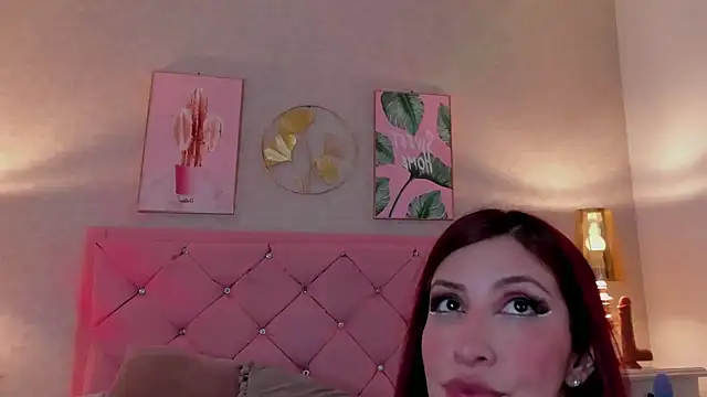 Ginger Violetta  online show from February 7, 2025, 10:52 pm