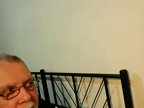 100Tauros online show from October 4, 2025, 9:16 pm