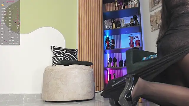 Snapshot of mia_backer chatting on February 20, 2026, 12:07 am mia backer online show from February 20, 2026, 12:07 am