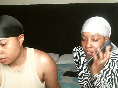 R-thequeen online show from September 24, 2025, 11:17 am