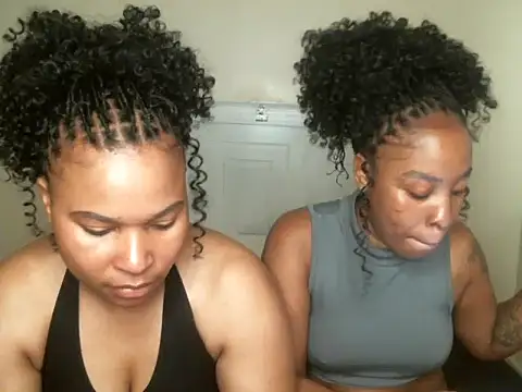 R-thequeen online show from September 12, 2025, 11:21 am