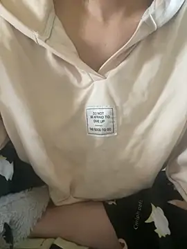 Snapshot of Romsticks chatting on September 29, 2025, 10:11 am Romsticks online show from September 29, 2025, 10:11 am