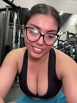 zui lu online show from March 3, 2025, 4:10 am