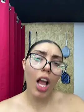 zui lu online show from March 18, 2025, 7:44 am