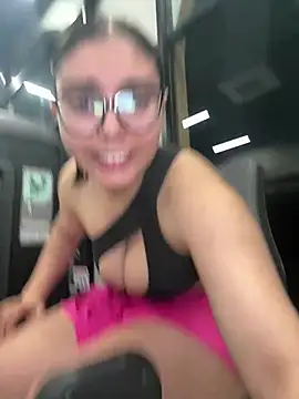 zui lu online show from February 23, 2025, 5:01 am