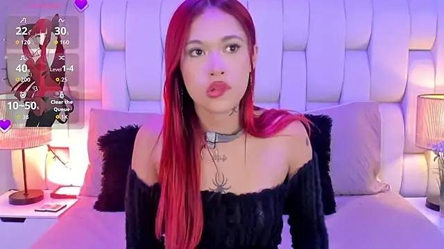 SkinnyFoxy online show from January 6, 2026, 9:30 pm