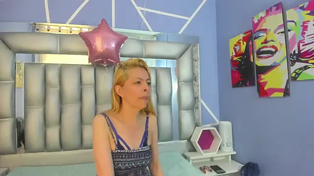 sophia ny online show from November 11, 2025, 2:12 pm