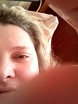 ParisMimi online show from February 19, 2026, 12:02 pm