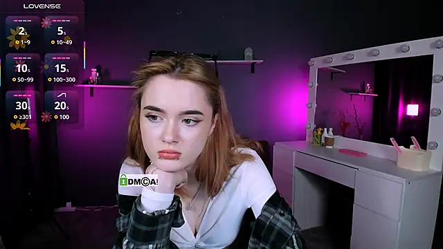 liana kisses online show from March 9, 2025, 2:29 am