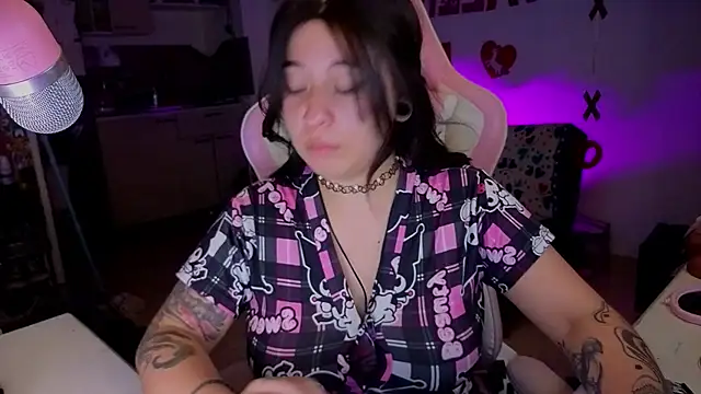 Snapshot of FernandaOrtegaaa chatting on February 19, 2026, 1:24 am FernandaOrtegaaa online show from February 19, 2026, 1:24 am